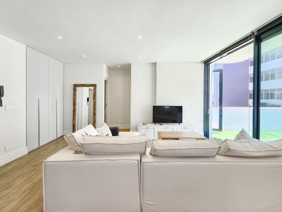 2 Bedroom Property for Sale in Sea Point Western Cape